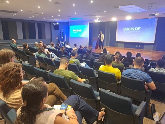 Foto_2_Mat_Treinamento_REDESIM-1536x1152