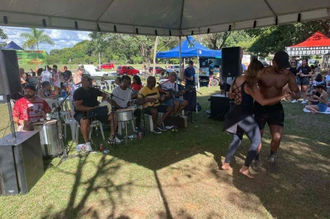 1_axe_no_eixo-49435192