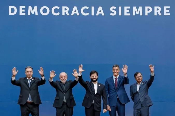 1_54668380857-c7a43ff82e-o-58169436