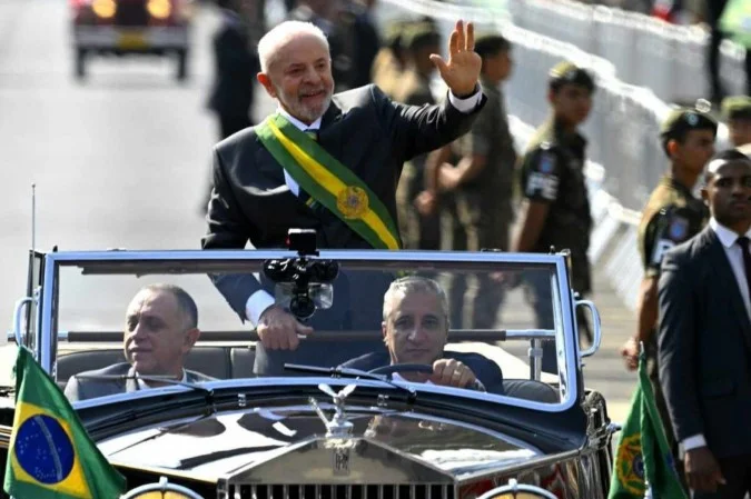 1_lula_sauda_publico_no_7_de_setembro-39851586