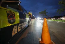 Veículo é flagrado na EPTG com mais de R$ 280 mil em débitos durante operação aérea