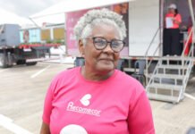 Carreta da mamografia leva atendimento gratuito e garante encaminhamento ao SUS