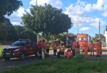 Mulher fica em estado grave após carro capotar no Entorno