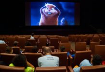 Cinema inclusivo leva estudantes ao Cine Brasília em ação pedagógica