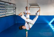 Aluna da rede pública do DF celebra título internacional de capoeira