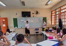 Projeto social no DF busca voluntários para transformar vidas pelo inglês