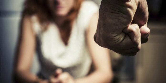 agressao-contra-mulher-768x384